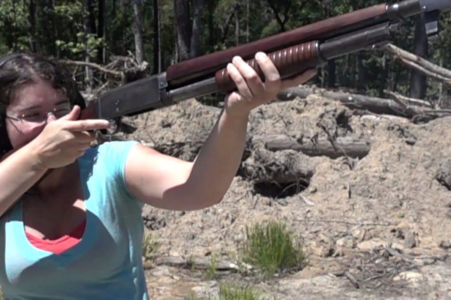 Mae fires the WWI Remington Model 10 Trenchgun