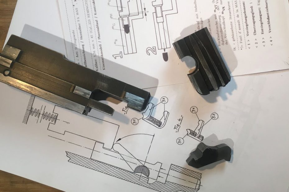 Lever delayed blowback, a French connection? FAMAS, AA52