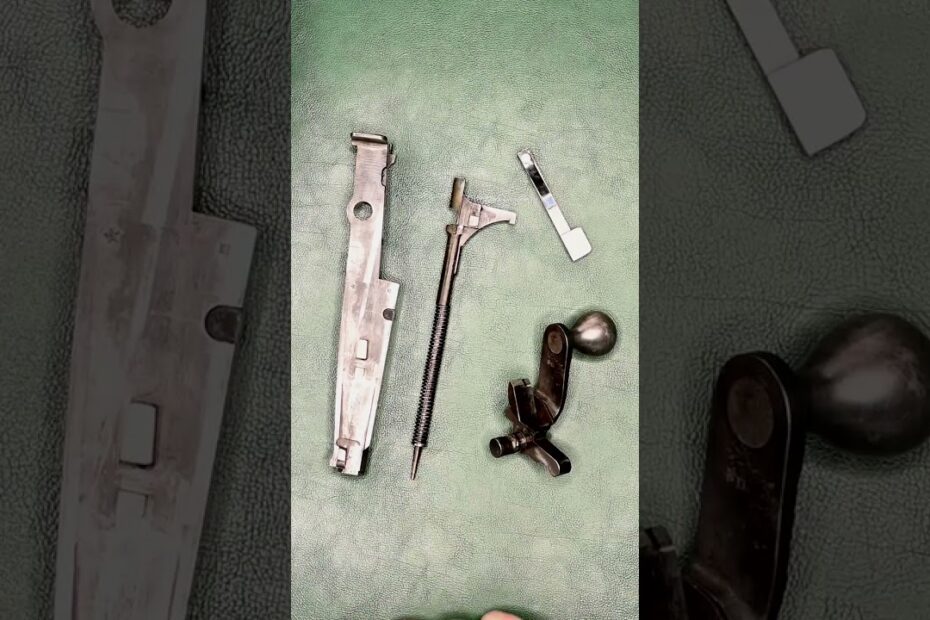 Lee-Navy Field Strip