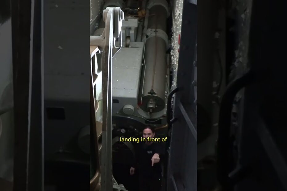 What happens if you stand behind a 16 inch gun when it fires